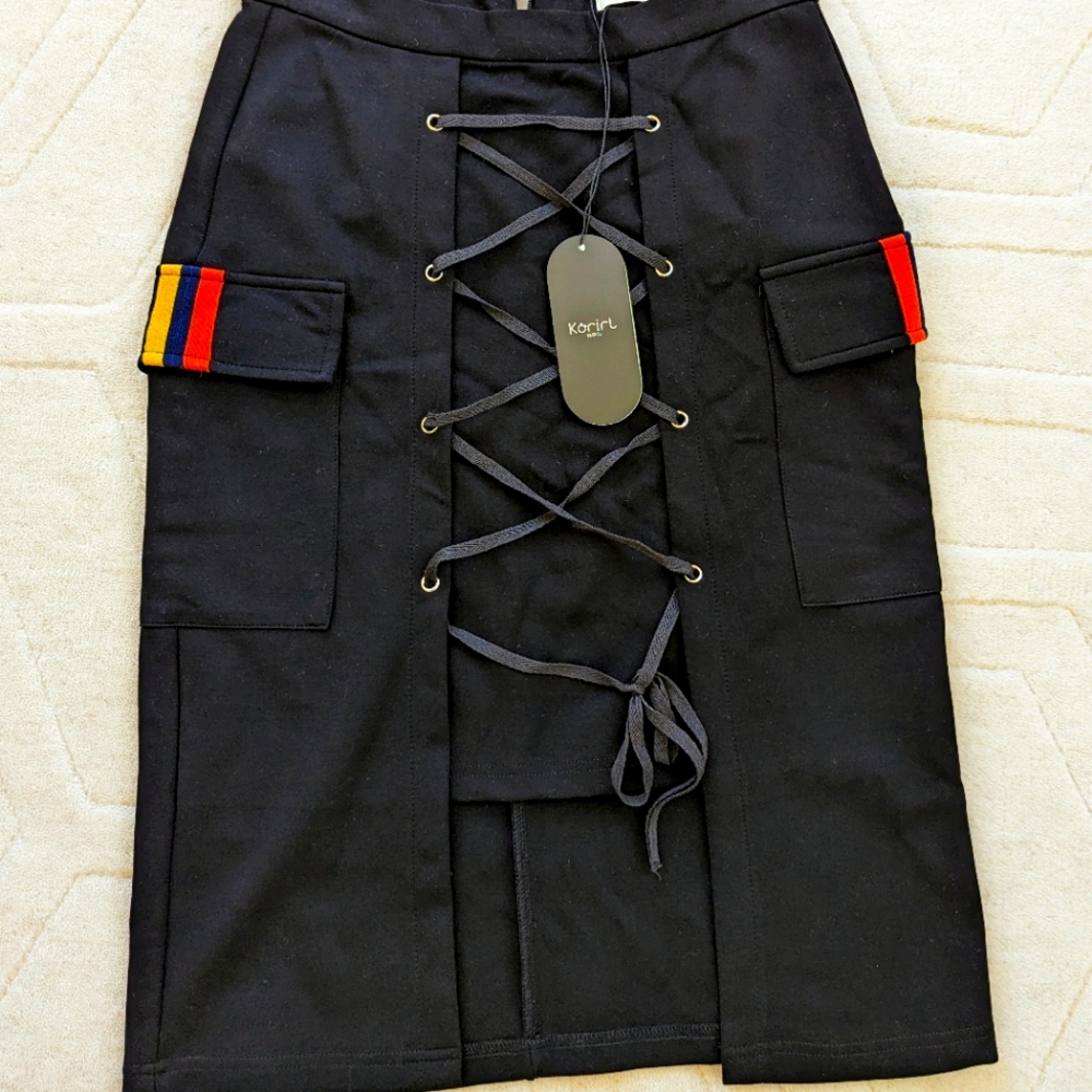 Korirl High Low Stripe Pocket Black Skirt. NWT. Size M